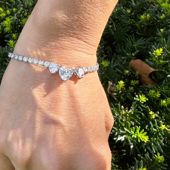 3 hearts Cubic Zirconia Tennis Bracelet Bridal CZ Link Bracelet, Diamond Color - Picture 4 of 7